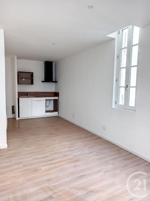 Appartement F2 à louer - 2 pièces - 40.0 m2 - BEZIERS - 34 - LANGUEDOC-ROUSSILLON - Century 21 Comminges Immobilier