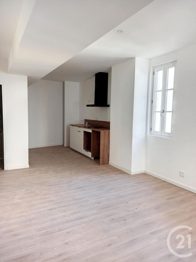 Appartement F2 à louer - 2 pièces - 40.0 m2 - BEZIERS - 34 - LANGUEDOC-ROUSSILLON - Century 21 Comminges Immobilier
