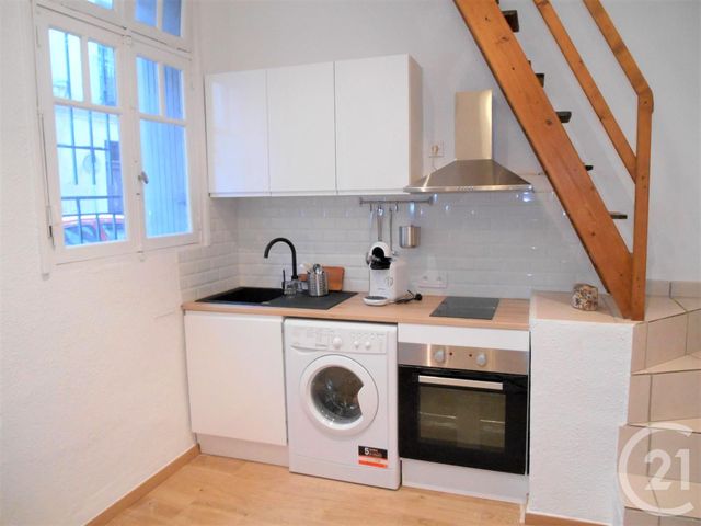 Appartement Duplex à louer - 2 pièces - 27.0 m2 - BEZIERS - 34 - LANGUEDOC-ROUSSILLON - Century 21 Comminges Immobilier