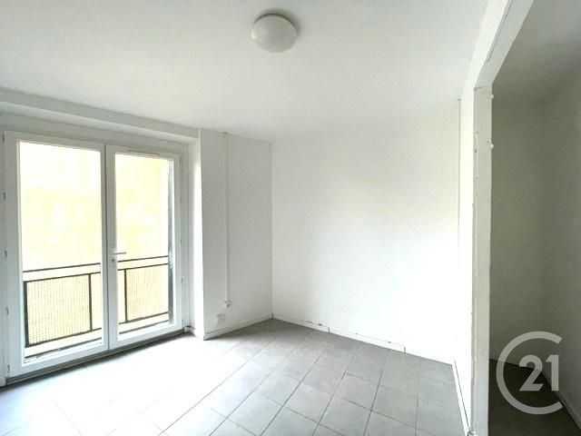 Appartement F1 à louer - 1 pièce - 20.0 m2 - BEZIERS - 34 - LANGUEDOC-ROUSSILLON - Century 21 Comminges Immobilier