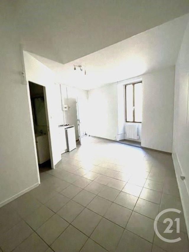 Appartement F1 à louer - 1 pièce - 20.0 m2 - BEZIERS - 34 - LANGUEDOC-ROUSSILLON - Century 21 Comminges Immobilier