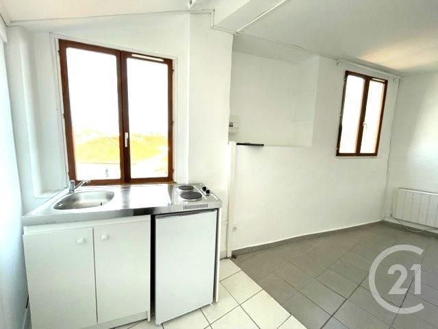 Appartement F1 à louer - 1 pièce - 24.0 m2 - BEZIERS - 34 - LANGUEDOC-ROUSSILLON - Century 21 Comminges Immobilier