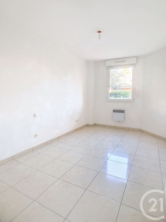 Afficher la photo en grand Appartement F3 à vendre - 3 pièces - 71.0 m2 - BEZIERS - 34 - LANGUEDOC-ROUSSILLON - Century 21 Comminges Immobilier