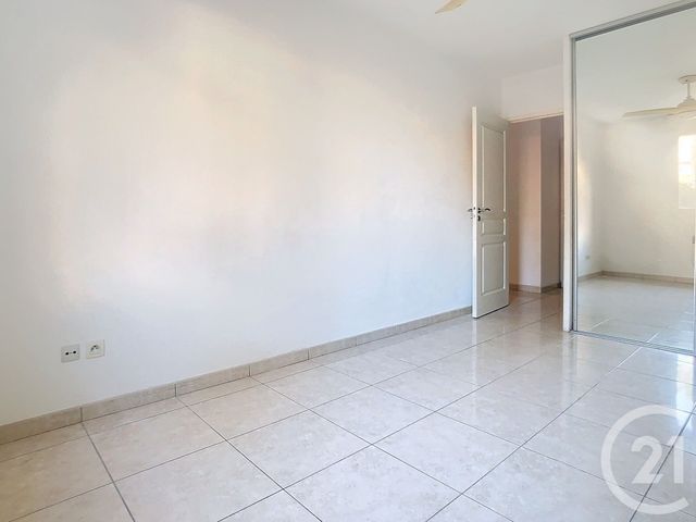 Afficher la photo en grand Appartement F3 à vendre - 3 pièces - 71.0 m2 - BEZIERS - 34 - LANGUEDOC-ROUSSILLON - Century 21 Comminges Immobilier