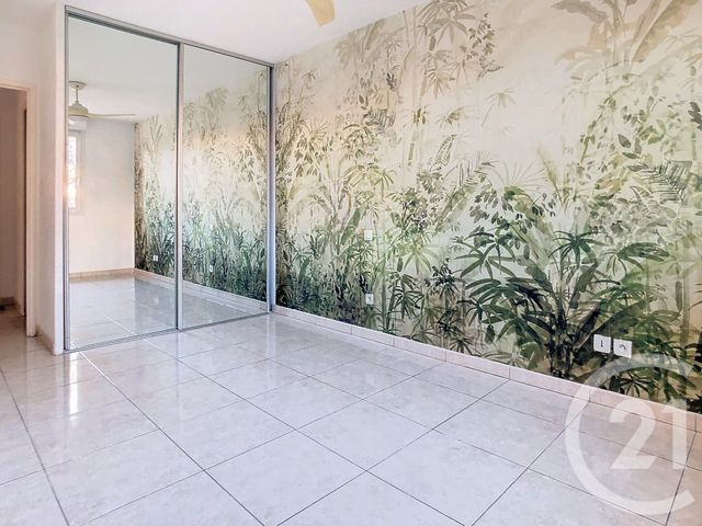 Afficher la photo en grand Appartement F3 à vendre - 3 pièces - 71.0 m2 - BEZIERS - 34 - LANGUEDOC-ROUSSILLON - Century 21 Comminges Immobilier