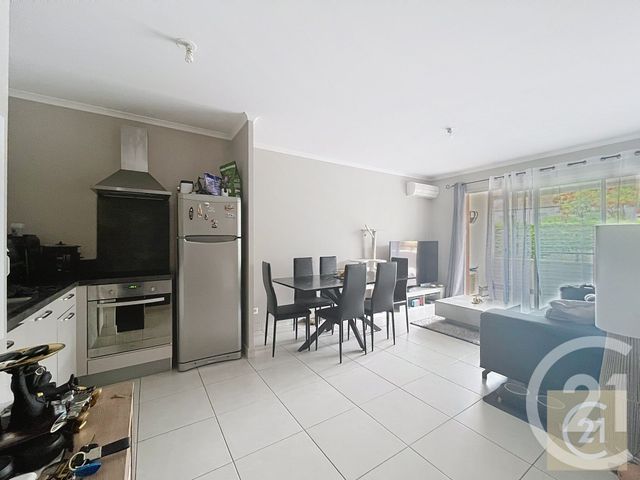 Appartement T2 à vendre - 2 pièces - 43.18 m2 - BEZIERS - 34 - LANGUEDOC-ROUSSILLON - Century 21 Comminges Immobilier