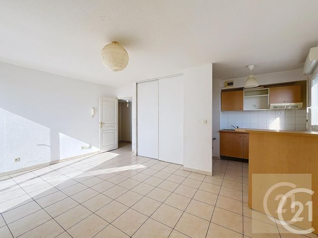 Appartement T3 à vendre - 3 pièces - 59.2 m2 - BEZIERS - 34 - LANGUEDOC-ROUSSILLON - Century 21 Comminges Immobilier