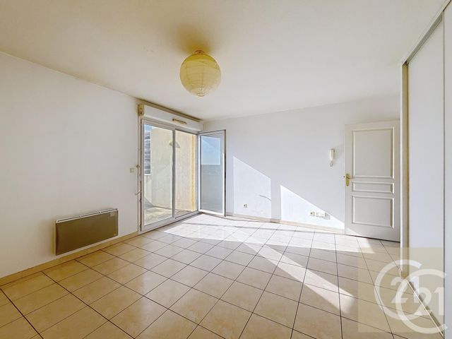 Appartement T3 à vendre - 3 pièces - 59.2 m2 - BEZIERS - 34 - LANGUEDOC-ROUSSILLON - Century 21 Comminges Immobilier