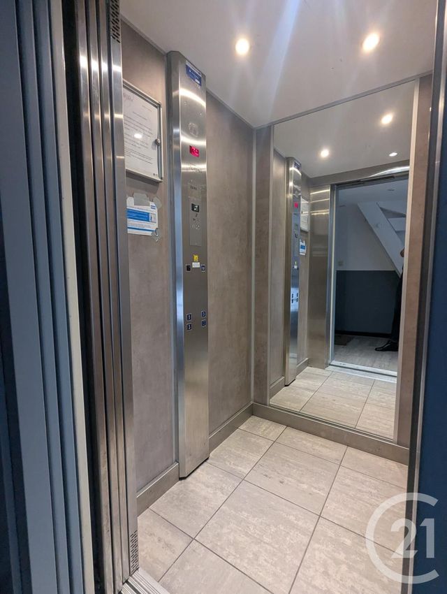 Afficher la photo en grand Appartement T3 à vendre - 3 pièces - 58.81 m2 - BEZIERS - 34 - LANGUEDOC-ROUSSILLON - Century 21 Comminges Immobilier