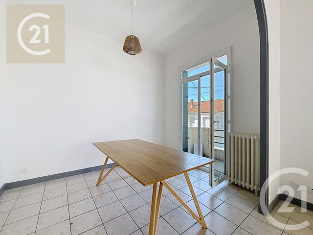 Appartement T4 à vendre - 4 pièces - 86.0 m2 - BEZIERS - 34 - LANGUEDOC-ROUSSILLON - Century 21 Comminges Immobilier