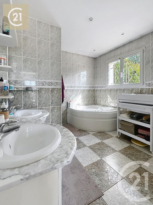 maison à vendre - 8 pièces - 246.0 m2 - BEZIERS - 34 - LANGUEDOC-ROUSSILLON - Century 21 Comminges Immobilier