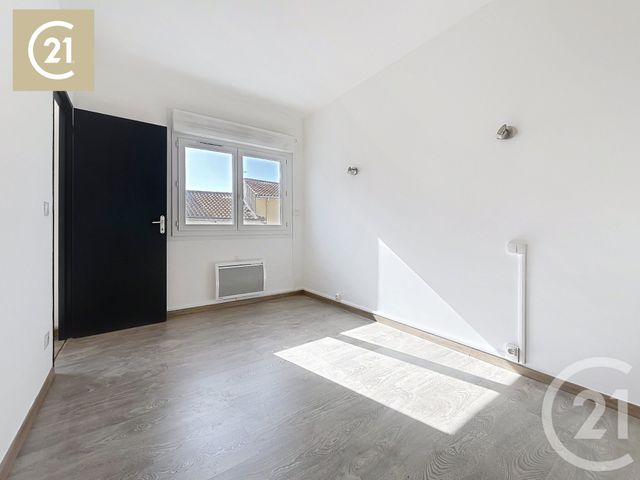 Appartement T4 à vendre - 4 pièces - 83.4 m2 - BEZIERS - 34 - LANGUEDOC-ROUSSILLON - Century 21 Comminges Immobilier