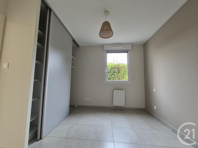 Afficher la photo en grand Appartement T2 à vendre - 2 pièces - 44.99 m2 - BEZIERS - 34 - LANGUEDOC-ROUSSILLON - Century 21 Comminges Immobilier