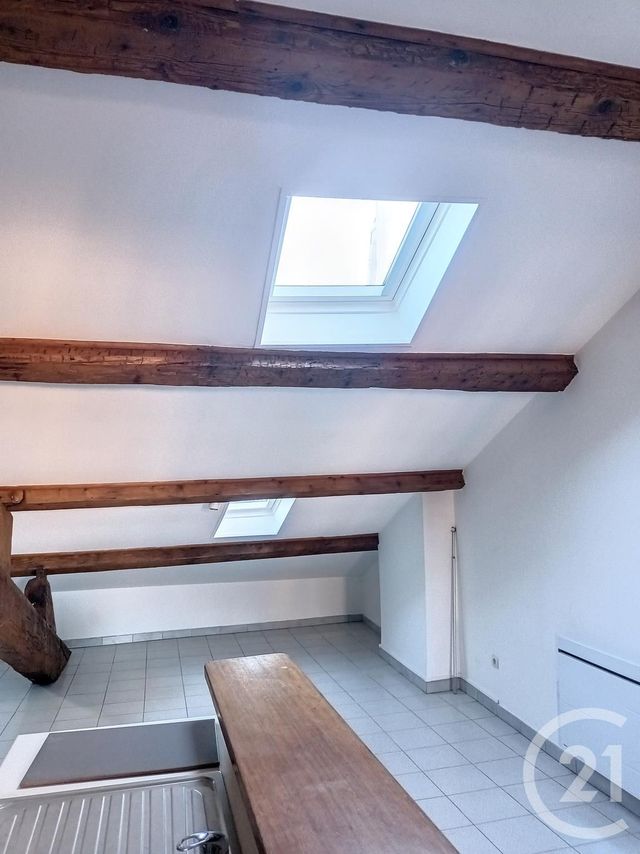 Appartement F2 à louer - 2 pièces - 37.0 m2 - BEZIERS - 34 - LANGUEDOC-ROUSSILLON - Century 21 Comminges Immobilier