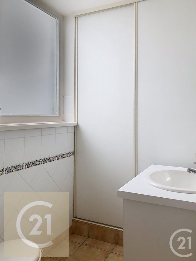 Afficher la photo en grand Appartement F3 à louer - 3 pièces - 66.24 m2 - BEZIERS - 34 - LANGUEDOC-ROUSSILLON - Century 21 Comminges Immobilier