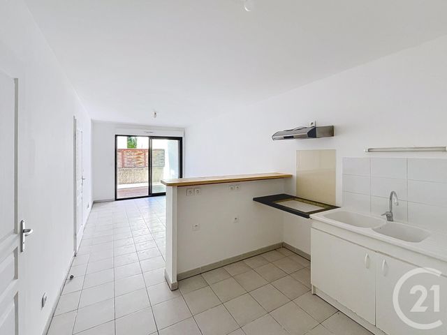 Appartement T3 à vendre - 3 pièces - 59.38 m2 - BEZIERS - 34 - LANGUEDOC-ROUSSILLON - Century 21 Comminges Immobilier