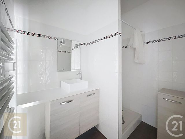 Appartement F3 à louer - 3 pièces - 65.0 m2 - BEZIERS - 34 - LANGUEDOC-ROUSSILLON - Century 21 Comminges Immobilier