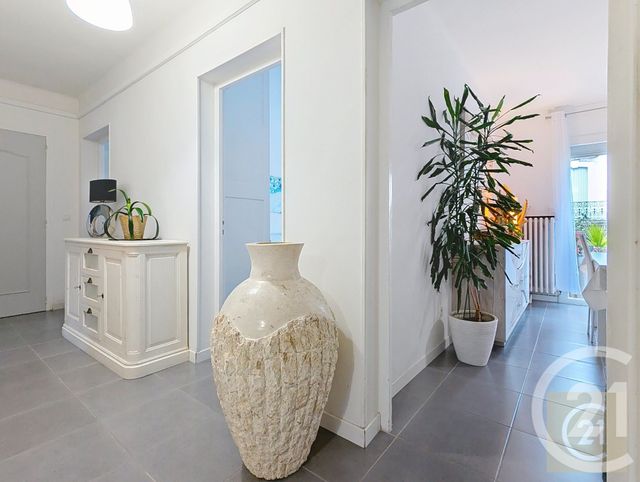 Appartement T4 à vendre - 4 pièces - 79.26 m2 - BEZIERS - 34 - LANGUEDOC-ROUSSILLON - Century 21 Comminges Immobilier