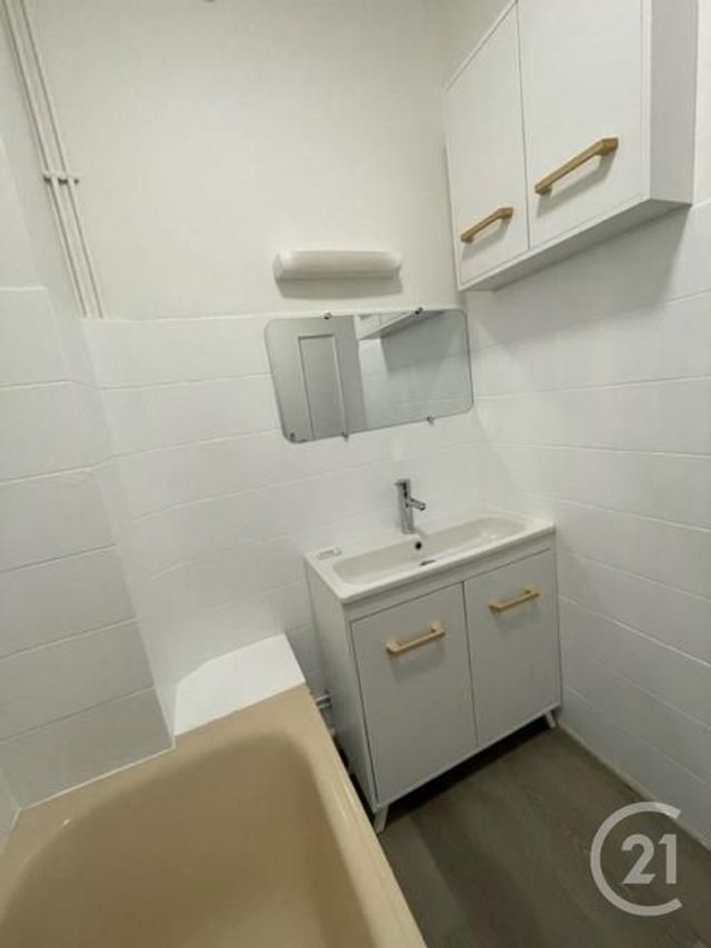 Appartement Duplex à louer - 4 pièces - 88.79 m2 - BEZIERS - 34 - LANGUEDOC-ROUSSILLON - Century 21 Comminges Immobilier