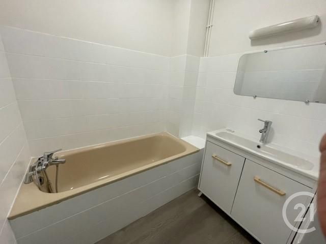 Appartement Duplex à louer - 4 pièces - 88.79 m2 - BEZIERS - 34 - LANGUEDOC-ROUSSILLON - Century 21 Comminges Immobilier