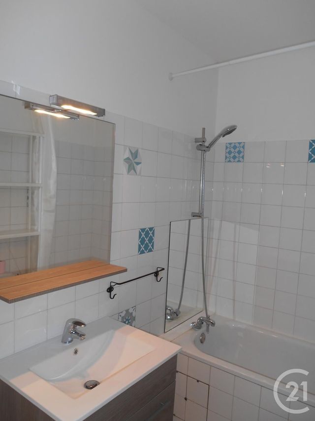Appartement F3 à louer - 3 pièces - 53.0 m2 - BEZIERS - 34 - LANGUEDOC-ROUSSILLON - Century 21 Comminges Immobilier