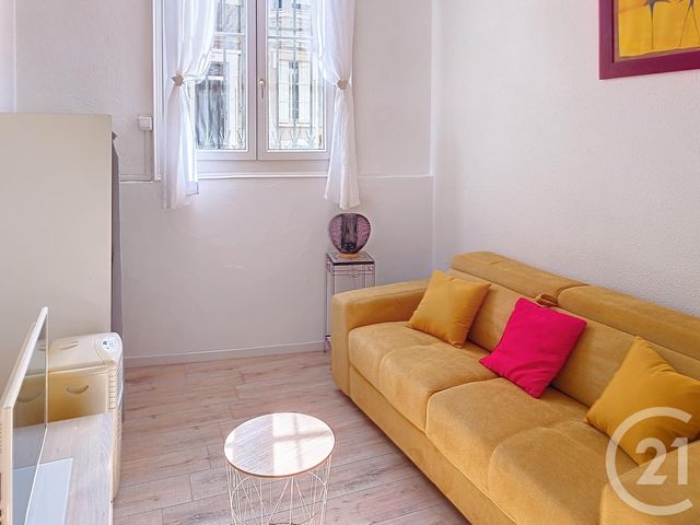 Appartement F1 à louer - 1 pièce - 22.0 m2 - BEZIERS - 34 - LANGUEDOC-ROUSSILLON - Century 21 Comminges Immobilier