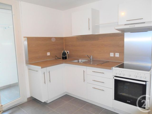 Appartement F4 à louer - 4 pièces - 65.0 m2 - BEZIERS - 34 - LANGUEDOC-ROUSSILLON - Century 21 Comminges Immobilier