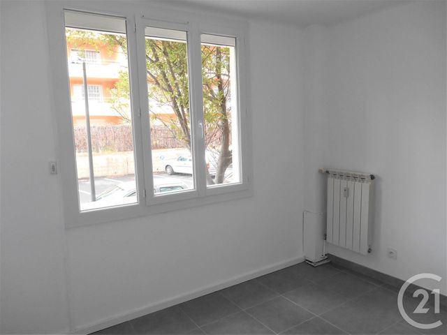 Appartement F4 à louer - 4 pièces - 65.0 m2 - BEZIERS - 34 - LANGUEDOC-ROUSSILLON - Century 21 Comminges Immobilier