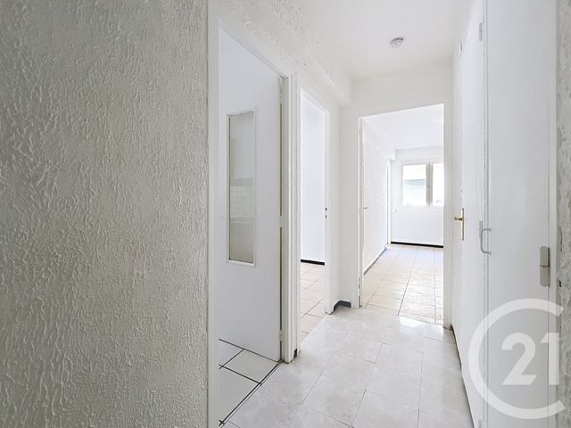 Appartement T3 à vendre - 4 pièces - 57.05 m2 - BEZIERS - 34 - LANGUEDOC-ROUSSILLON - Century 21 Comminges Immobilier