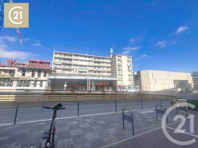 Appartement F3 à vendre - 3 pièces - 91.68 m2 - BEZIERS - 34 - LANGUEDOC-ROUSSILLON - Century 21 Comminges Immobilier