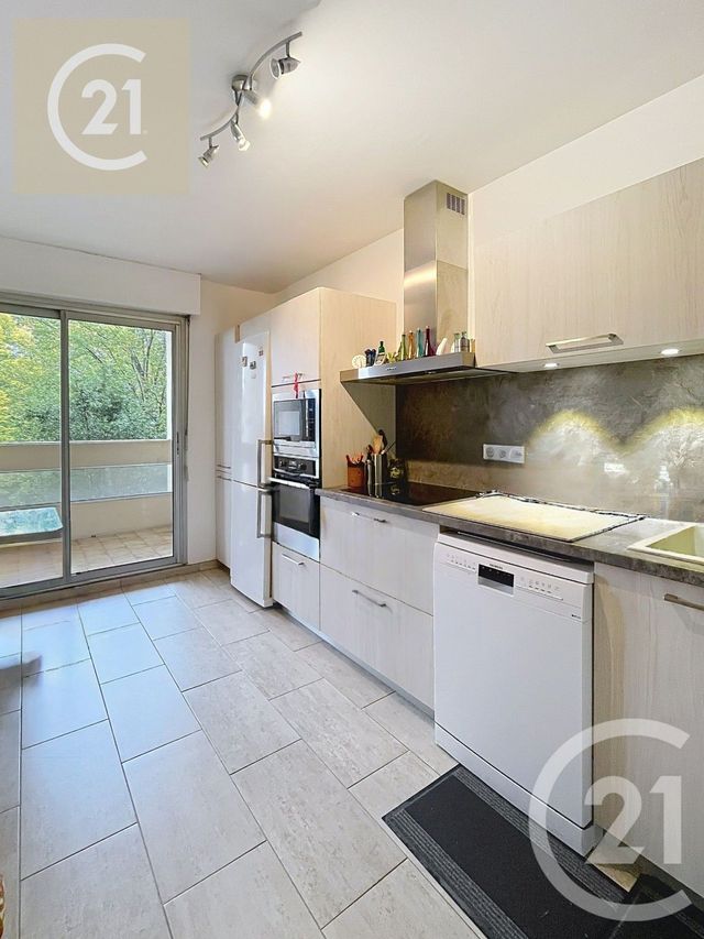 Appartement F4 à vendre - 5 pièces - 105.9 m2 - BEZIERS - 34 - LANGUEDOC-ROUSSILLON - Century 21 Comminges Immobilier