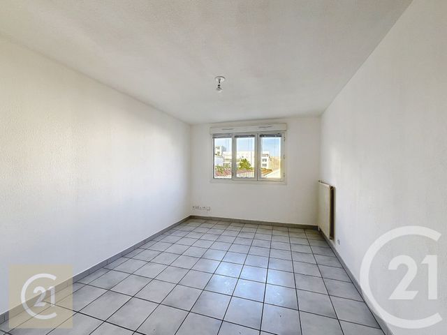 Appartement F2 à louer - 2 pièces - 36.56 m2 - BEZIERS - 34 - LANGUEDOC-ROUSSILLON - Century 21 Comminges Immobilier