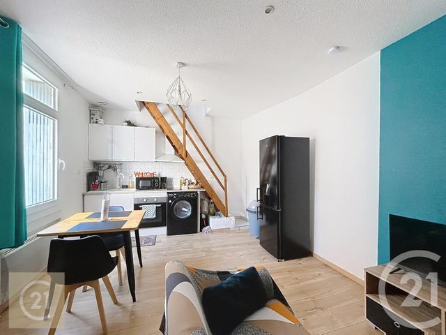 Appartement Duplex à louer - 2 pièces - 32.15 m2 - BEZIERS - 34 - LANGUEDOC-ROUSSILLON - Century 21 Comminges Immobilier