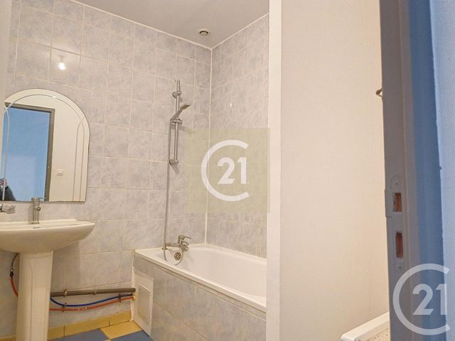 Appartement F3 à louer - 3 pièces - 60.23 m2 - BEZIERS - 34 - LANGUEDOC-ROUSSILLON - Century 21 Comminges Immobilier