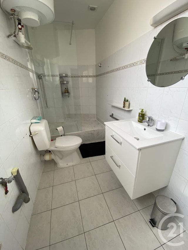 Appartement F2 à louer - 2 pièces - 34.85 m2 - BEZIERS - 34 - LANGUEDOC-ROUSSILLON - Century 21 Comminges Immobilier