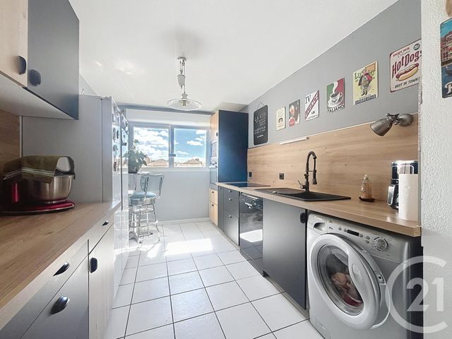 Appartement F3 à vendre - 3 pièces - 72.49 m2 - BEZIERS - 34 - LANGUEDOC-ROUSSILLON - Century 21 Comminges Immobilier