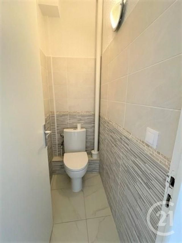 Appartement F3 à louer - 3 pièces - 61.76 m2 - BEZIERS - 34 - LANGUEDOC-ROUSSILLON - Century 21 Comminges Immobilier