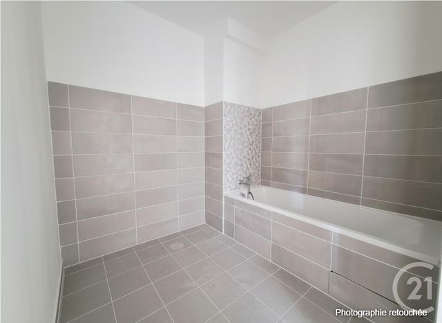 Appartement T3 à vendre - 3 pièces - 61.08 m2 - BEZIERS - 34 - LANGUEDOC-ROUSSILLON - Century 21 Comminges Immobilier