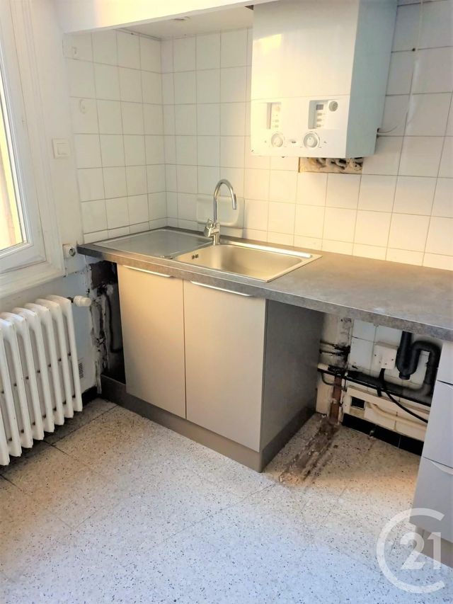 Appartement F4 à louer - 4 pièces - 98.0 m2 - BEZIERS - 34 - LANGUEDOC-ROUSSILLON - Century 21 Comminges Immobilier