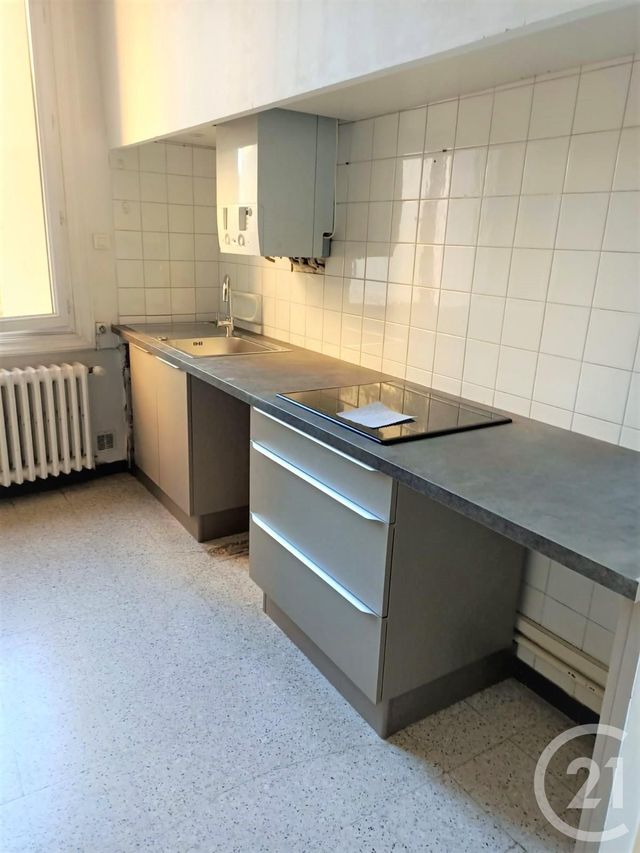 Appartement F4 à louer - 4 pièces - 98.0 m2 - BEZIERS - 34 - LANGUEDOC-ROUSSILLON - Century 21 Comminges Immobilier