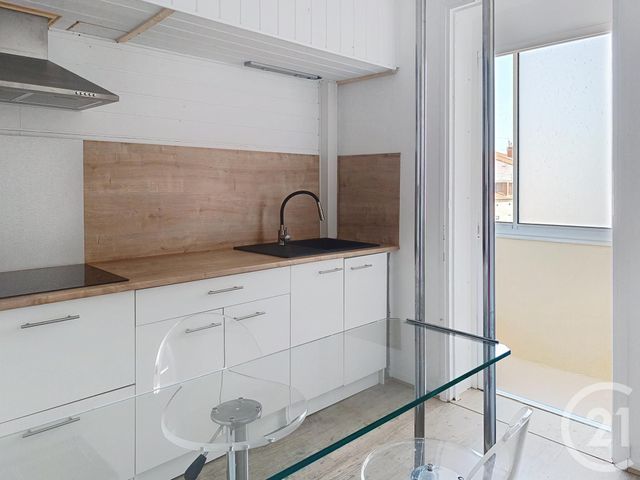 Appartement F2 à louer - 2 pièces - 53.08 m2 - BEZIERS - 34 - LANGUEDOC-ROUSSILLON - Century 21 Comminges Immobilier