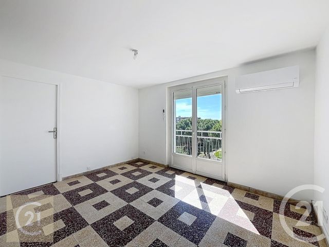 Appartement F4 à louer - 4 pièces - 62.72 m2 - BEZIERS - 34 - LANGUEDOC-ROUSSILLON - Century 21 Comminges Immobilier