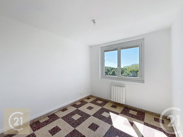 Appartement F4 à louer - 4 pièces - 62.72 m2 - BEZIERS - 34 - LANGUEDOC-ROUSSILLON - Century 21 Comminges Immobilier