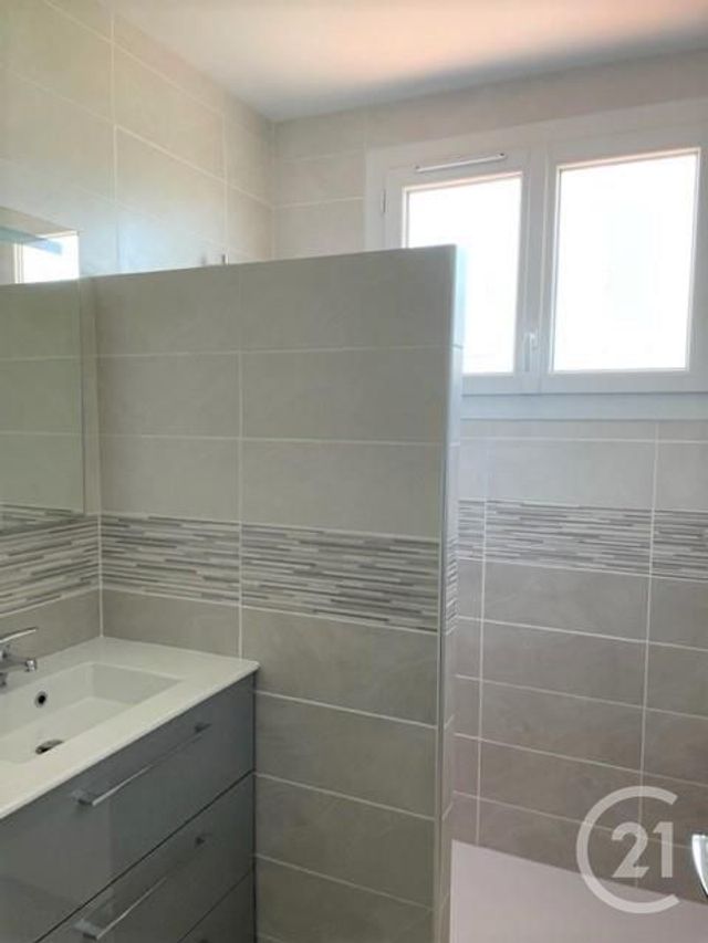 maison à louer - 4 pièces - 76.7 m2 - BEZIERS - 34 - LANGUEDOC-ROUSSILLON - Century 21 Comminges Immobilier