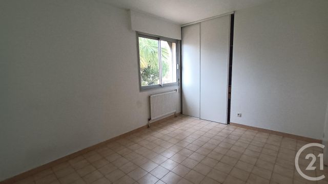 Appartement F4 à louer - 4 pièces - 84.59 m2 - BEZIERS - 34 - LANGUEDOC-ROUSSILLON - Century 21 Comminges Immobilier