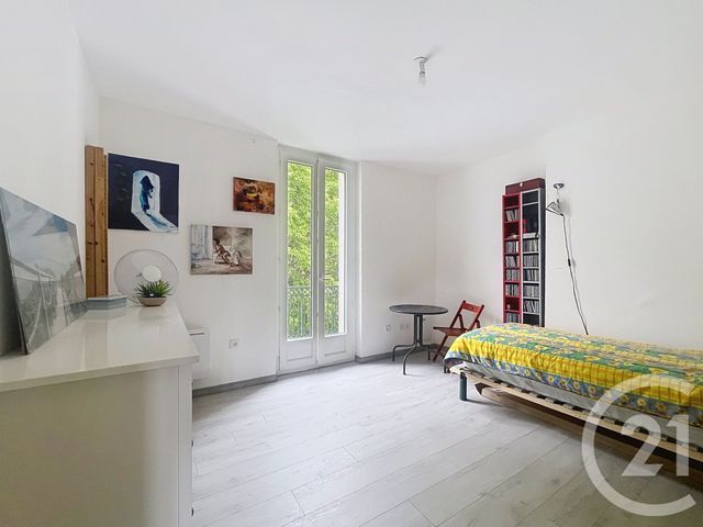 Appartement T3 à vendre - 4 pièces - 80.2 m2 - BEZIERS - 34 - LANGUEDOC-ROUSSILLON - Century 21 Comminges Immobilier