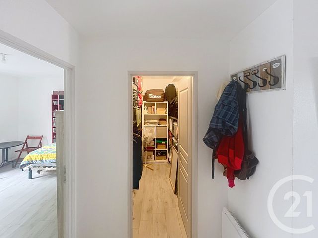 Appartement T3 à vendre - 4 pièces - 80.2 m2 - BEZIERS - 34 - LANGUEDOC-ROUSSILLON - Century 21 Comminges Immobilier