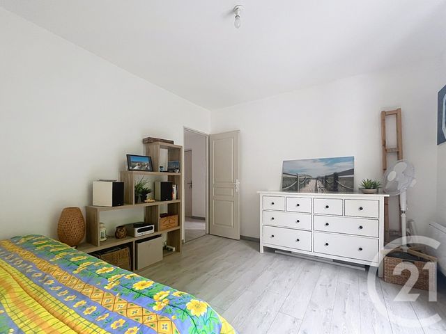 Appartement T3 à vendre - 4 pièces - 80.2 m2 - BEZIERS - 34 - LANGUEDOC-ROUSSILLON - Century 21 Comminges Immobilier