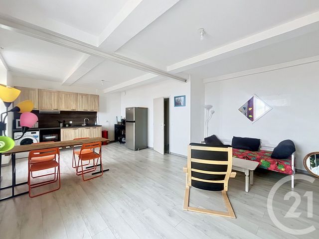 Appartement T3 à vendre - 4 pièces - 80.2 m2 - BEZIERS - 34 - LANGUEDOC-ROUSSILLON - Century 21 Comminges Immobilier