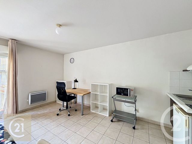 Appartement F1 à louer - 1 pièce - 26.76 m2 - BEZIERS - 34 - LANGUEDOC-ROUSSILLON - Century 21 Comminges Immobilier